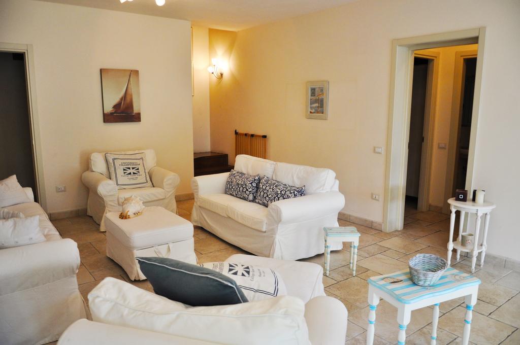 Holiday Apartments Fiumetto Марина-ді-П'єтразанта Екстер'єр фото